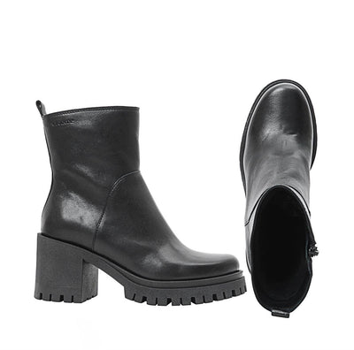 Ylva Ankle Boots