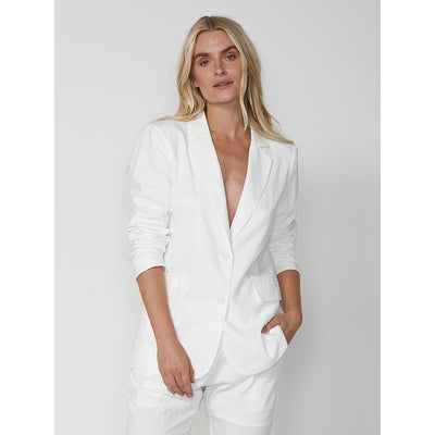 Pia Blazer