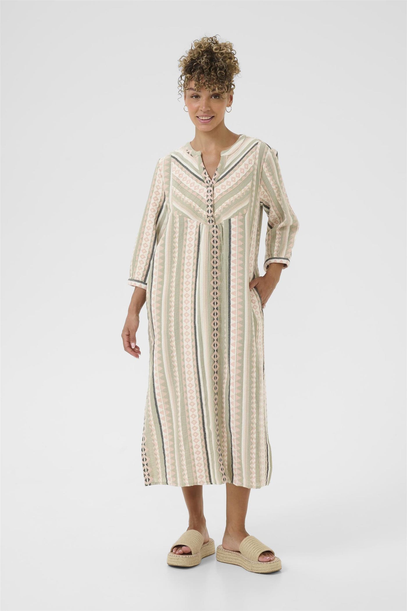 Sola Kaftan