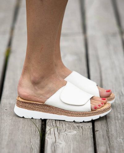 Maya sandal